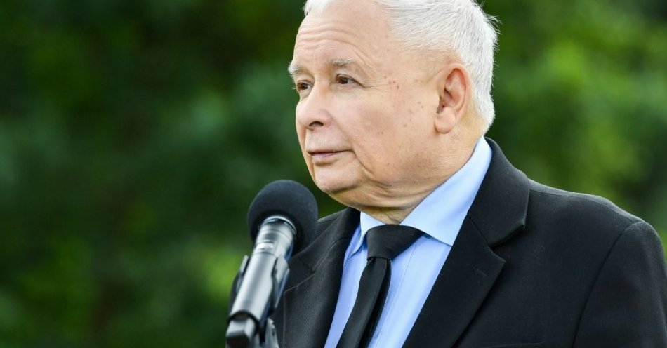 zdjęcie: Pierwsze pytanie w referendum będzie brzmiało: Czy popierasz wyprzedaż państwowych przedsiębiorstw? / fot. PAP