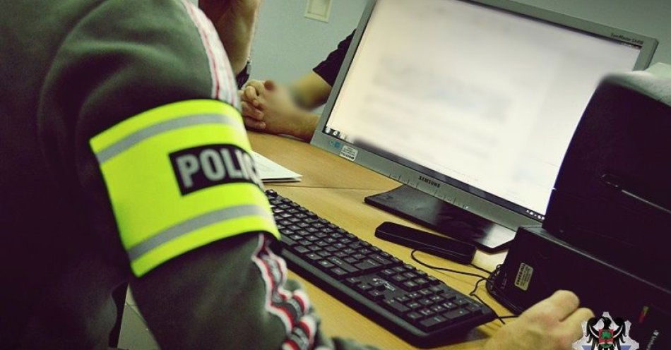 zdjęcie: Nie odpowiedzą za wykroczenia, a za przestępstwa. Trzech mężczyzn zatrzymanych za kradzieże sklepowe / fot. KMP w Wałbrzychu