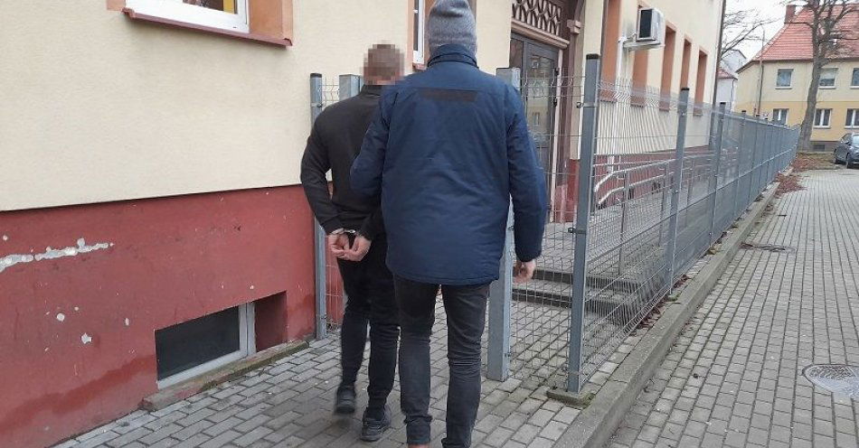 zdjęcie: Pobił znajomego i ranił go ostrym narzędziem. Został zatrzymany / fot. KPP w Lęborku