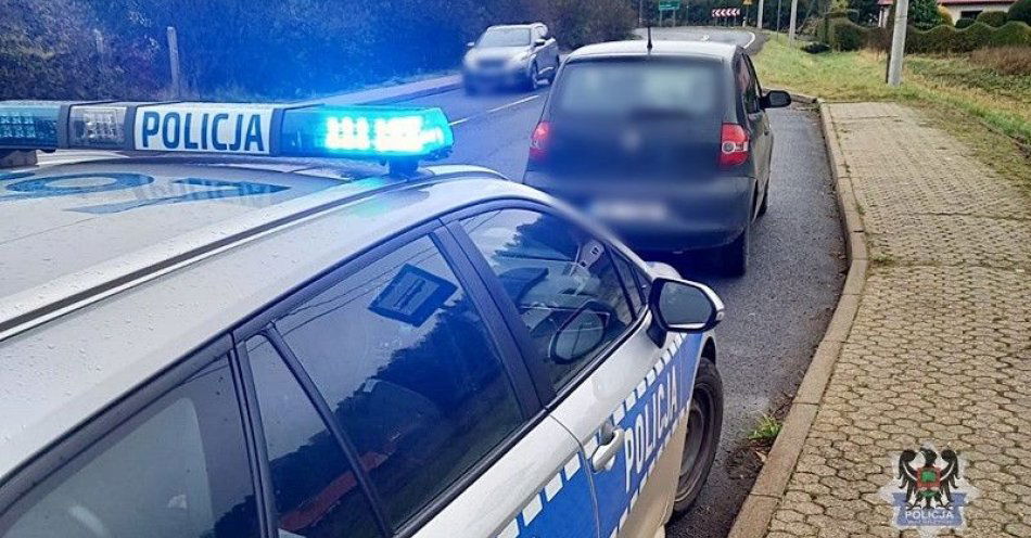 zdjęcie: Dwaj kierowcy zatrzymani za jazdę mimo cofniętych praw jazdy / fot. KMP w Wałbrzychu