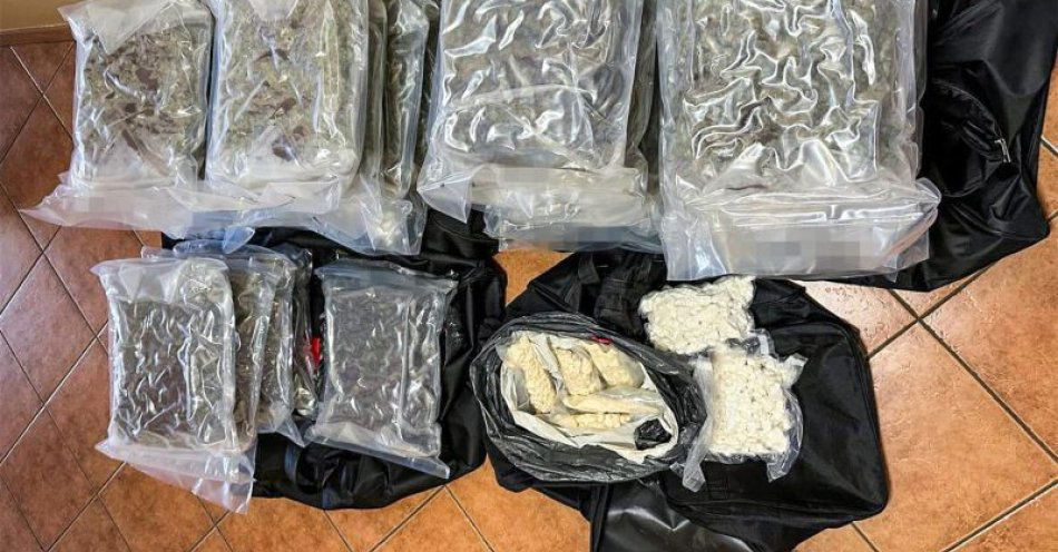 zdjęcie: 33 kg narkotyków zabezpieczone w Chojnicach po wspólnej akcji / fot. KPP w Chojnicach