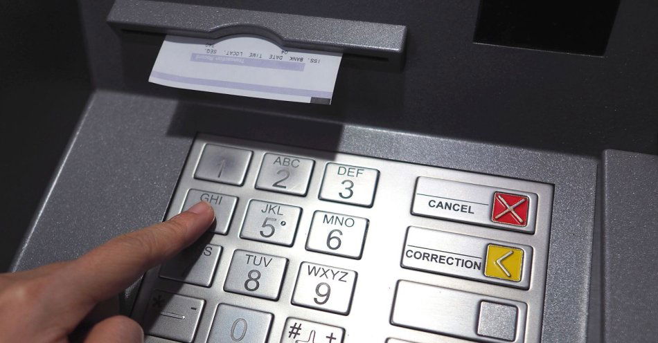 zdjęcie: Upadło Pani 20 złotych - nowa metoda przestępców / v15299101