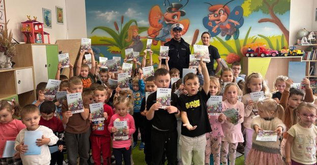 Policja uczy maluchy zasad bezpieczeństwa