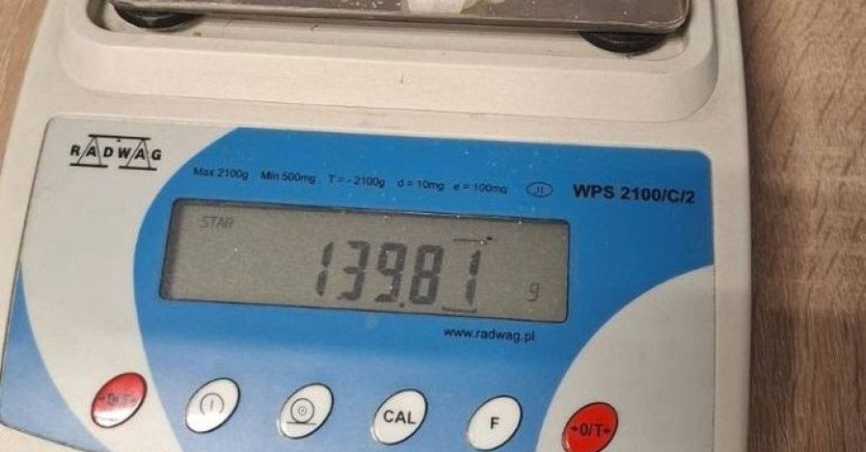 zdjęcie: W Czarnem zabezpieczono blisko 400 gramów narkotyków. Trzech zatrzymanych / fot. KPP w Człuchowie Człuchów Blisko 400 gramów narkotyków zabezpieczonych. Trzy osoby zatrzymane przez policjantów z Czarnego (2)