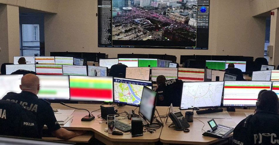 zdjęcie: Policja bezpiecznie zabezpieczyła obchody w Warszawie / fot. Komisariat Rzeczny Policji Policyjne zabezpieczenie obchodów Narodowego Święta Niepodległości