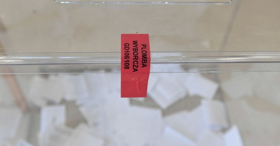 zdjęcie: Polacy w Argentynie, Brazylii i na wschodzie Kanady zaczynają głosowanie w wyborach prezydenta RP / fot. PAP