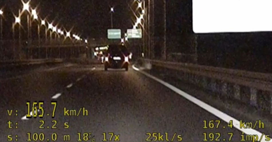 zdjęcie: Osiemnastolatek pędził 165 km/h kilka godzin po zdaniu prawa jazdy / fot. KMP w Lesznie