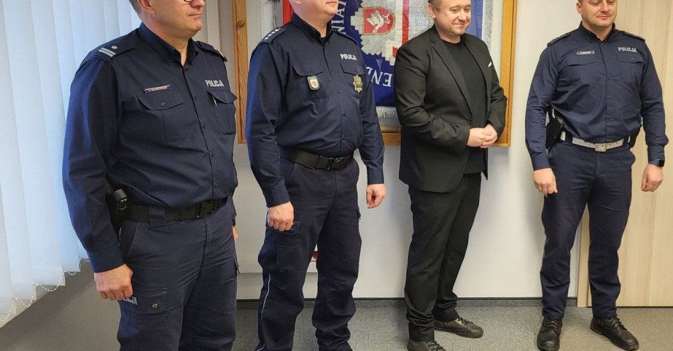 zdjęcie: Jubileusz długoletniej służby policjantów w Golubiu Dobrzyniu / fot. KPP w Golubiu-Dobrzyniu
