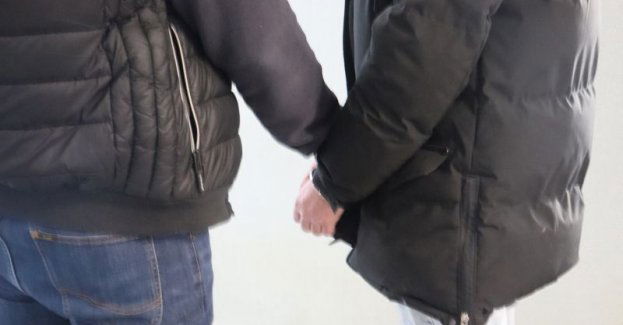 Przegrał na automatach, po czym postanowił odzyskać pieniądze. Odpowie teraz za rozbój