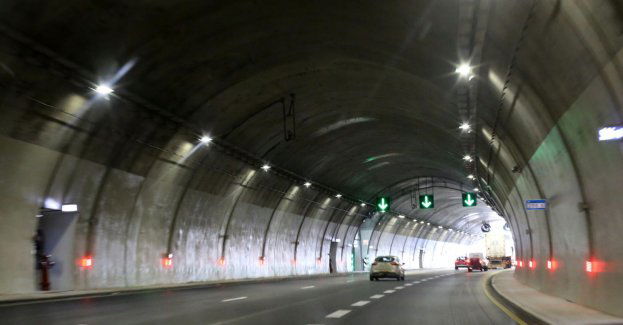 W wakacje tunelem przejechało ponad 2 mln aut