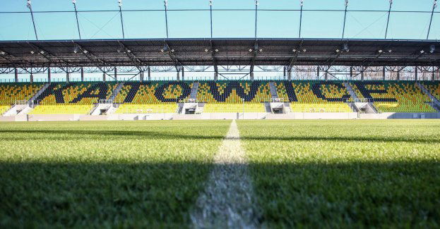 30 marca pierwszy mecz przy Nowej Bukowej