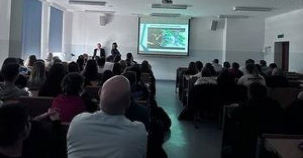 Policjantem być…. spotkanie w Collegium Witelona ze studentami