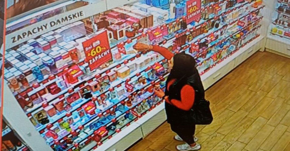 zdjęcie: Kto rozpoznaje kobietę ze sklepu w Sieradzu? Policja prosi o pomoc / fot. KPP w Sieradzu