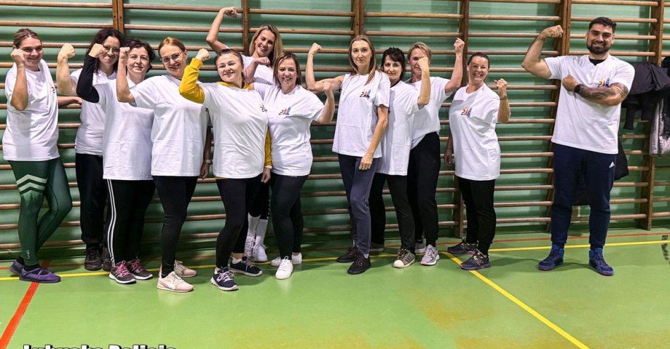 zdjęcie: Mieszkanki Żar ćwiczyły samoobronę i pierwszą pomoc / fot. KPP Żary