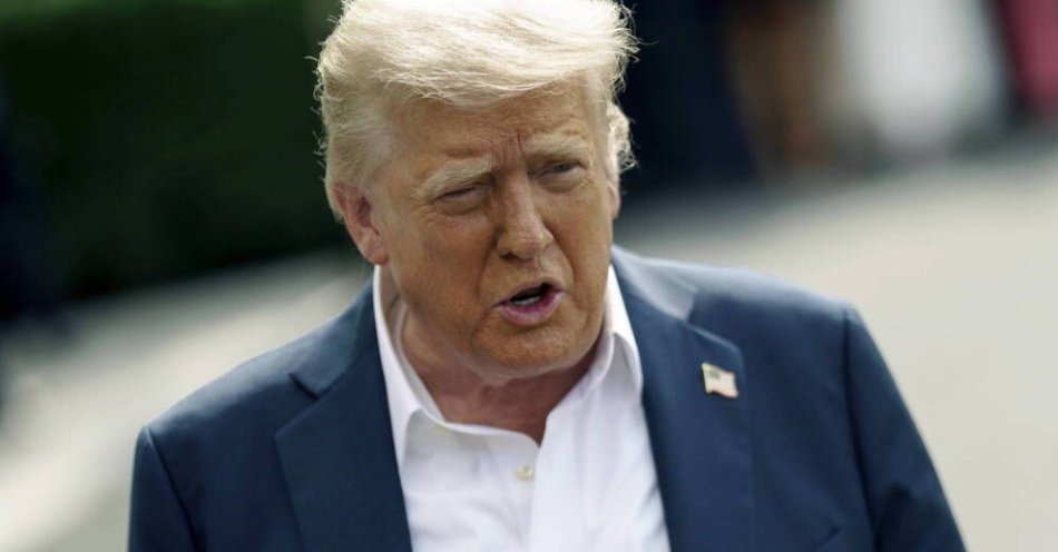 zdjęcie: Trump zapowiada 30-procentowe cła na towary z UE i Meksyku od 1 sierpnia / fot. PAP