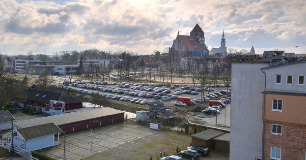 Przy dworcu kolejowym powstanie parking na 100 aut