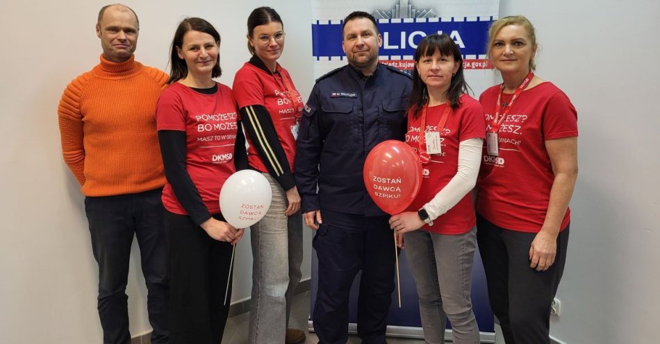 zdjęcie: Akcja rejestracji dawców szpiku kostnego w siedzibie grudziądzkich policjantów / fot. KMP w Grudziądzu