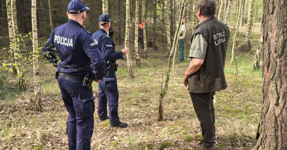 zdjęcie: Wspólny patrol Policji i Straży Leśnej / fot. KPP Mogilno