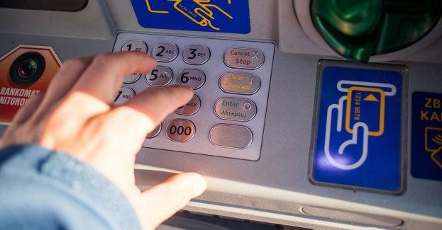 Wolsztyn - Przywłaszczył pieniądze pozostawione w bankomacie