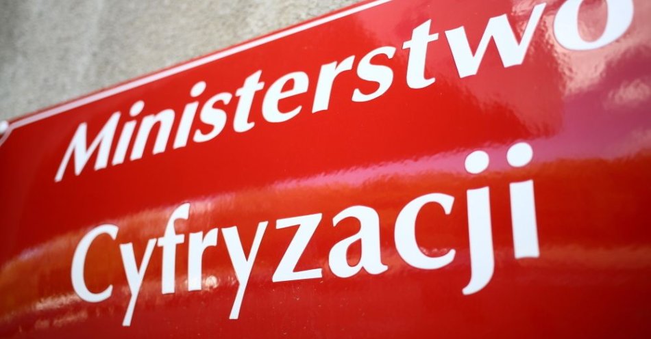 zdjęcie: MC skierowało do ponownych konsultacji projekt ustawy o ochronie małoletnich przed pornografią / fot. PAP
