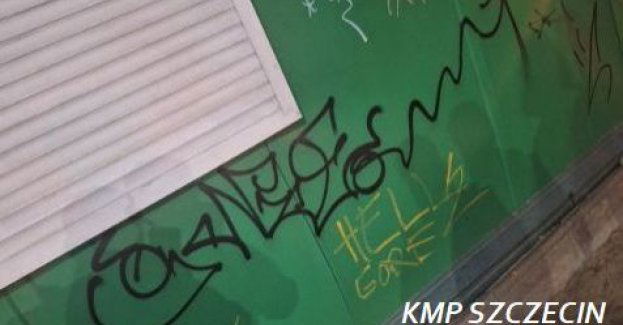 Czujne oko monitoringu wypatrzyło młodzieńców malujących graffiti