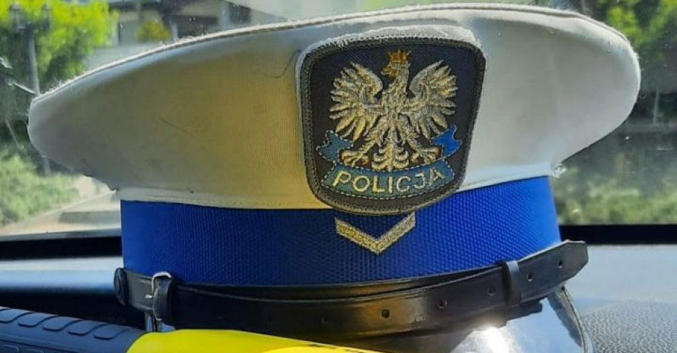 zdjęcie: Policyjny pościg za pijanym kierowcą w Nowym Warpnie / fot. KPP w Policach