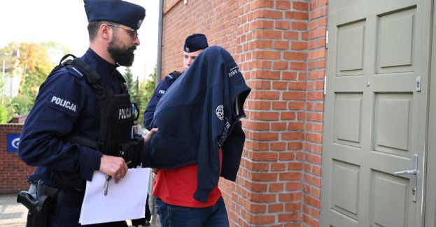 Dozór policji wobec podejrzanego o spowodowanie katastrofy drogowej na S7