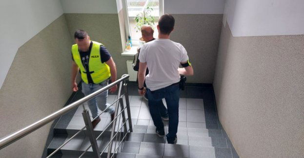 Policjanci zatrzymali dwóch sprawców rozboju