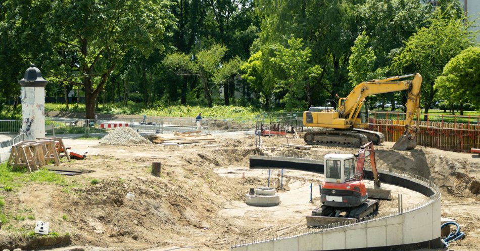 zdjęcie: W Oświęcimiu za 25 mln zł powstaje nowy park nad Sołą / v48035523