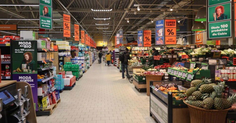 zdjęcie: Polacy poszukują sklepowych promocji rzadziej niż m.in. Węgrzy i Francuzi / fot. PAP