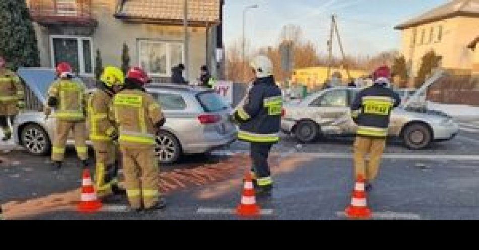 zdjęcie: Groźne zdarzenie drogowe w Bogumiłowicach. / fot. KPP w Pajęcznie