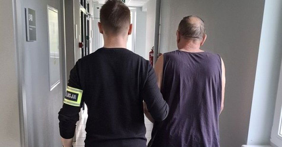 zdjęcie: Oszukał kobietę podając się za urzędnika - został zatrzymany przez policjantów / fot. KPP w Pruszczu Gdańskim