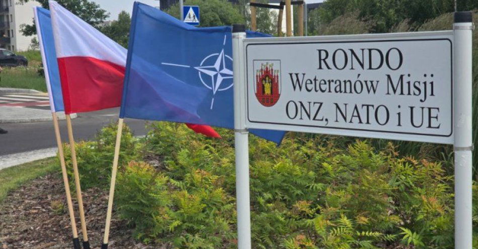 zdjęcie: Otworzyliśmy Rondo Weteranów Misji Pokojowych ONZ, NATO i UE / fot. UM Grudziądz