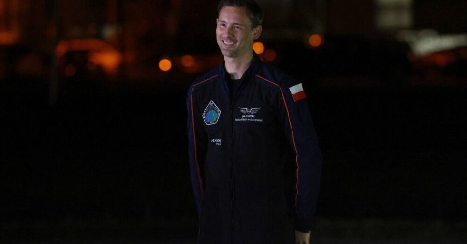 zdjęcie: Polski astronauta cztery razy połączy się na żywo z uczestnikami spotkań w czterech miastach / fot. PAP