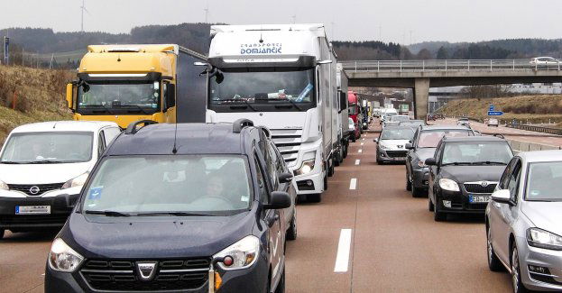 Około 12 dni oczekiwania tirów na wyjazd na Ukrainę przez przejście w Dorohusku