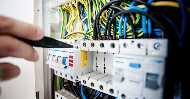 Policjanci i pracownicy firny energetycznej ujawnili nielegalny pobór prądu w lokalu gastronomicznym