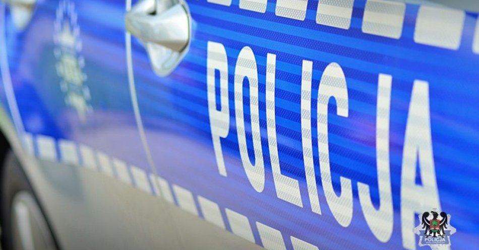 zdjęcie: Jest prośba o pomoc, my działamy. Zaginiona 12-latka odnaleziona przez policjantów ruchu drogowego / fot. KMP w Wałbrzychu
