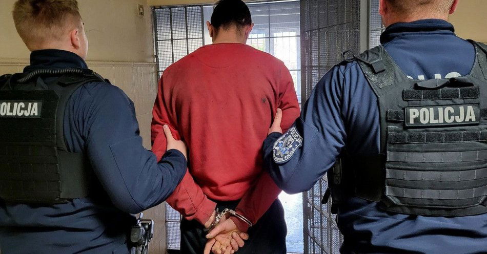 zdjęcie: Poszukiwany kierowca zatrzymany w Osiu po wpadce z narkotykami / fot. KPP w Świeciu