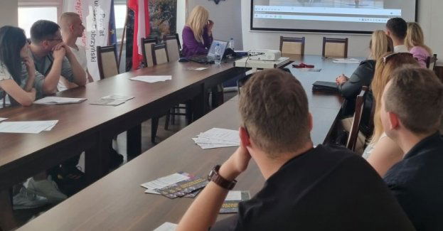 Mundurowi wspólnie z PUP w Golubiu-Dobrzyniu zorganizowali spotkanie