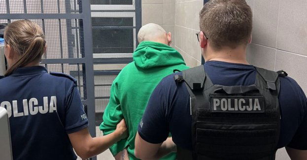 Zatrzymany za kradzież w drogerii z perfumami