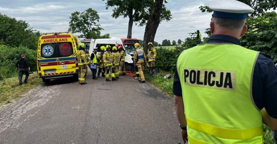 zdjęcie: Wypadek drogowy na odcinku drogi Durąg-Glądy / fot. KPP w Ostródzie