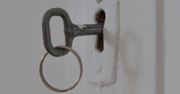 Zamykaj na klucz drzwi mieszkania i domu