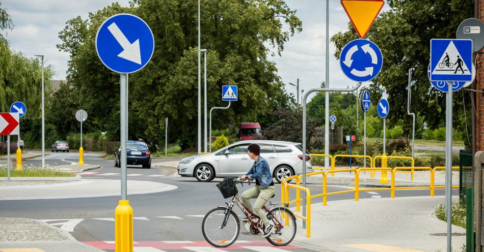 zdjęcie: Bezpieczne skrzyżowania na wojewódzkich drogach - kolejne inwestycje / fot. nadesłane