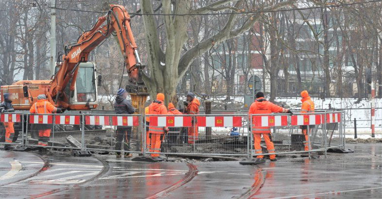 zdjęcie: Remontowy hat-trick MPK. Prace na Podwalu, przy Dolmedzie i Kutnowskiej / fot. nadesłane