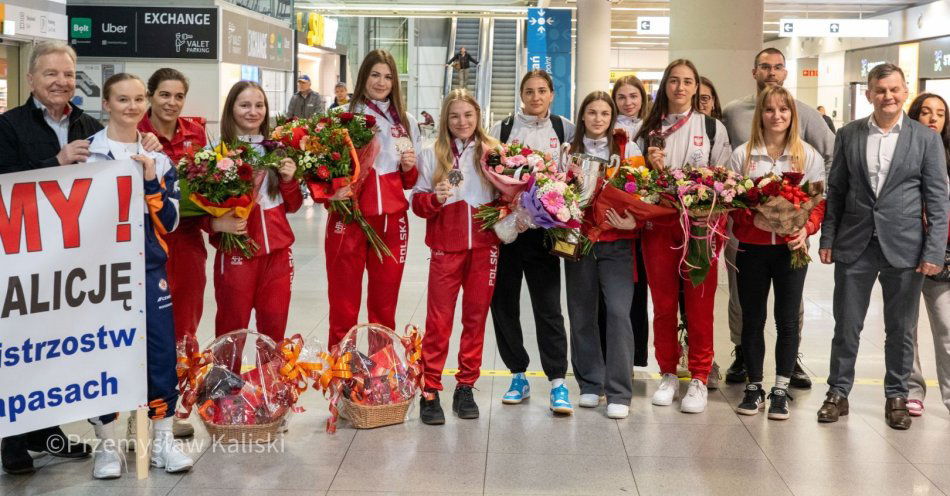 zdjęcie: Emocjonujący i pełen medali - udany rok zapaśniczek Cementu-Gryfu Chełm / fot. nadesłane