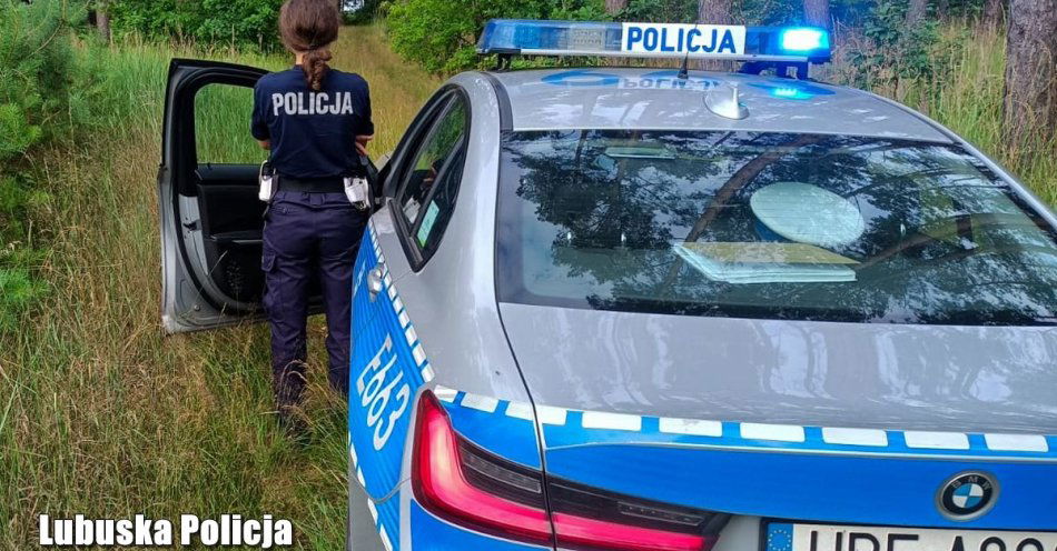 zdjęcie: Kobieta zgubiła się w lesie - z pomocą ruszyli policjanci / fot. KPP Międzyrzecz