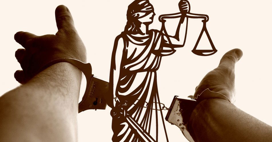 zdjęcie: Poszukiwani przez wymiar sprawiedliwości w rękach policjantów / pixabay/3222265