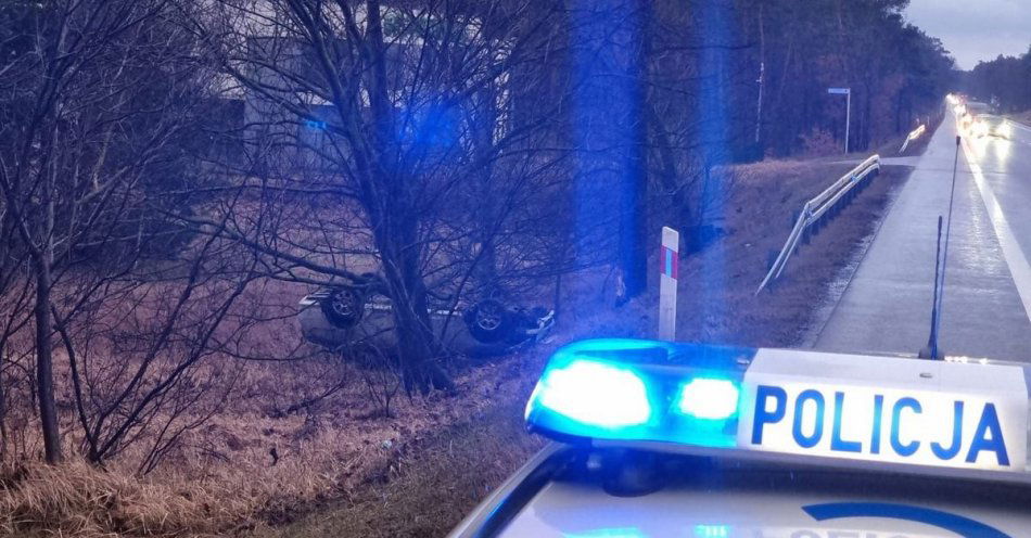 zdjęcie: Nieodpowiedzialne zachowanie kierowców mogło zakończyć się tragedią / fot. KPP Aleksandrów