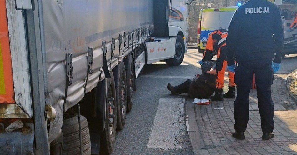 zdjęcie: Pijana piesza wtargnęła na pasy, trafiła do szpitala / fot. KPP w Wodzisławiu Śląskim