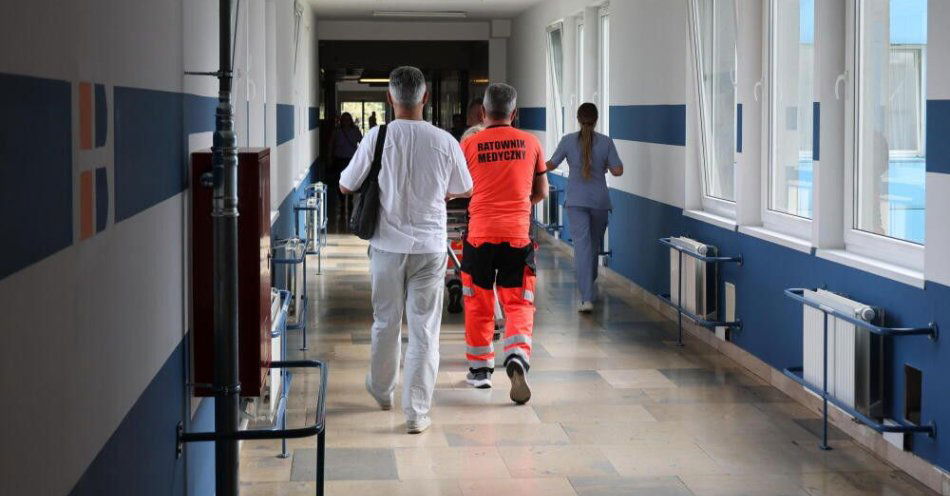 zdjęcie: NFZ: leczenie pacjenta w 2024 r. kosztowało średnio 5250 zł / Warszawa, 05.08.2025. Mazowiecki Szpital Bródnowski, 5 bm. w Warszawie.
(awol) PAP/Albert Zawada